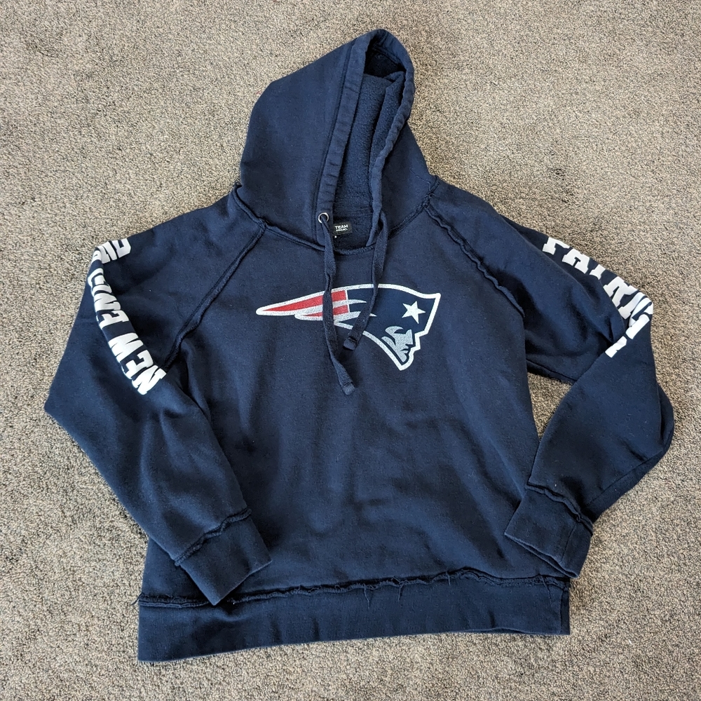 NFL Women's Navy Blue New England Patriots Hoodie with Logo